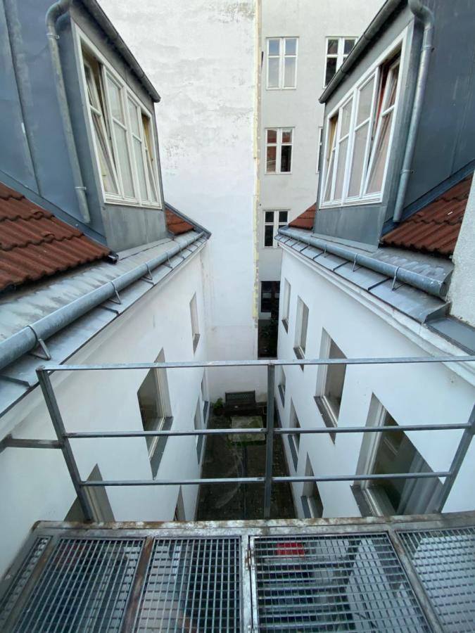 Appartement Pension 700M Zum Ring Виена Екстериор снимка